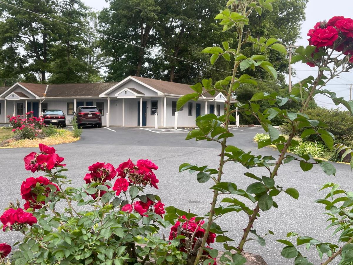 Pennswoods Inn Manheim Exterior foto